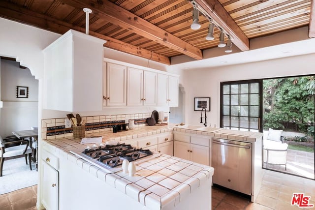 415 W Rustic Road, Santa Monica, CA 90402 — photo 28 of 65