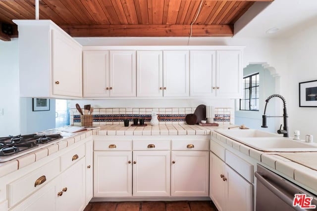 415 W Rustic Road, Santa Monica, CA 90402 — photo 30 of 65