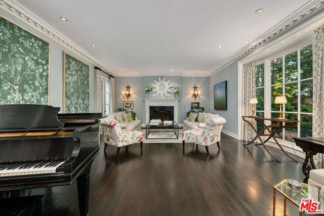 1110 Benedict Canyon Drive, Beverly Hills, CA 90210 — photo 10 of 61