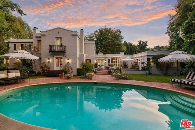 1110 Benedict Canyon Drive, Beverly Hills, CA 90210 — photo 4 of 61