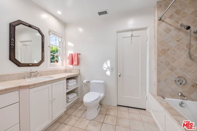 1110 Benedict Canyon Drive, Beverly Hills, CA 90210 — photo 44 of 61