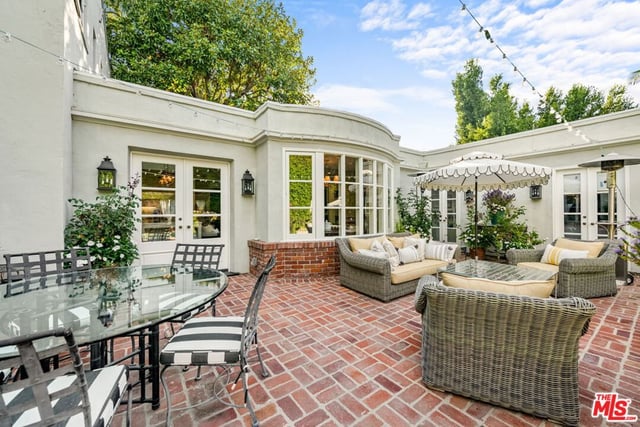 1110 Benedict Canyon Drive, Beverly Hills, CA 90210 — photo 48 of 61