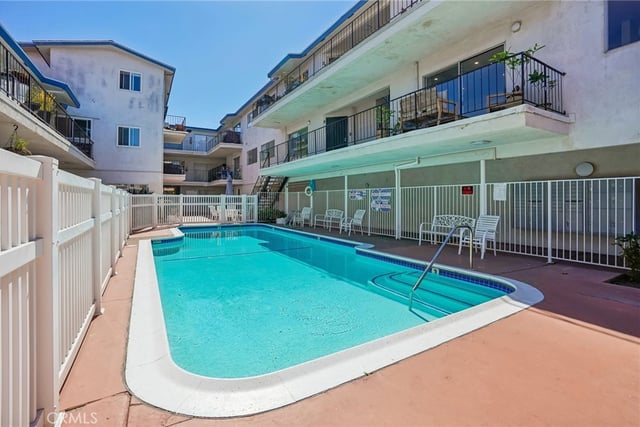 15549 S Budlong Lane 7, Gardena, CA 90247 — photo 7 of 37
