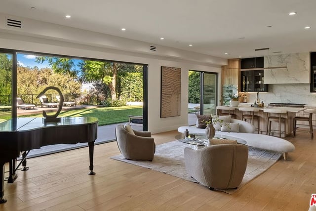 3208 Oakley Drive, Los Angeles, CA 90068 — photo 10 of 61