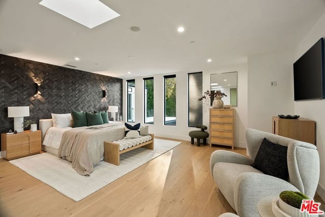 3208 Oakley Drive, Los Angeles, CA 90068 — photo 34 of 61