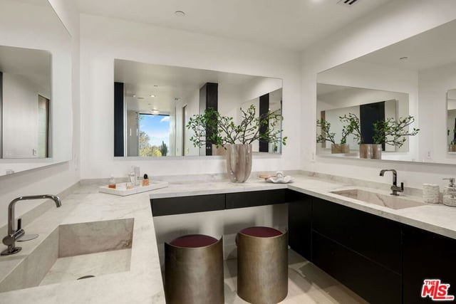 3208 Oakley Drive, Los Angeles, CA 90068 — photo 38 of 61