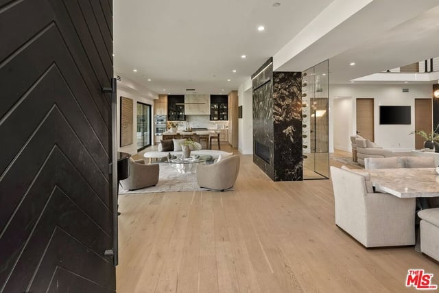 3208 Oakley Drive, Los Angeles, CA 90068 — photo 9 of 61