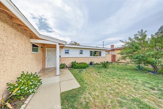 44650 2nd Street E, Lancaster, CA 93535 — photo 3 of 20