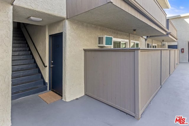 3325 Bagley Avenue 105, Los Angeles, CA 90034 — photo 31 of 38