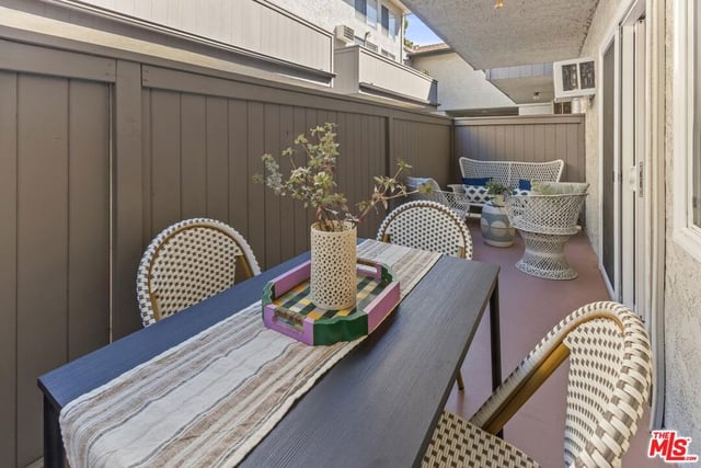 3325 Bagley Avenue 105, Los Angeles, CA 90034 — photo 33 of 38