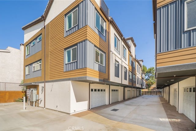 6837 N Haskell Avenue, Van Nuys, CA 91406 — photo 39 of 42