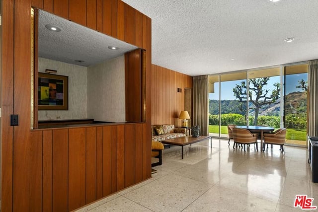 3031 Elvido Drive, Los Angeles, CA 90049 — photo 17 of 62