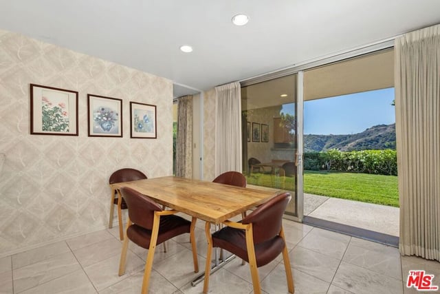 3031 Elvido Drive, Los Angeles, CA 90049 — photo 26 of 62