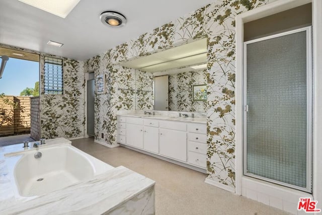 3031 Elvido Drive, Los Angeles, CA 90049 — photo 34 of 62