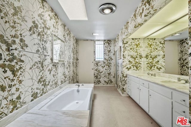 3031 Elvido Drive, Los Angeles, CA 90049 — photo 35 of 62