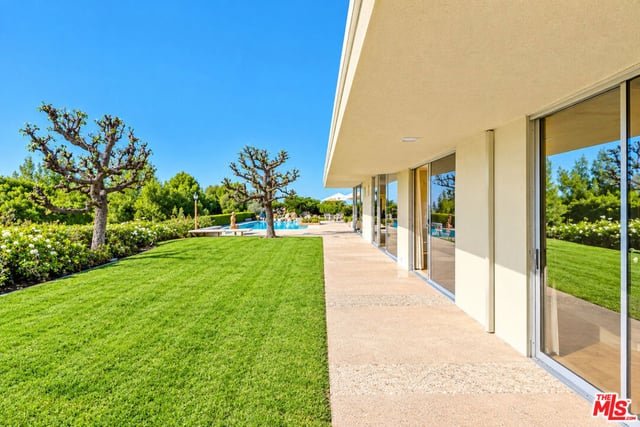3031 Elvido Drive, Los Angeles, CA 90049 — photo 45 of 62
