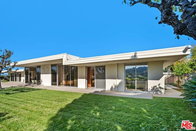 3031 Elvido Drive, Los Angeles, CA 90049 — photo 52 of 62