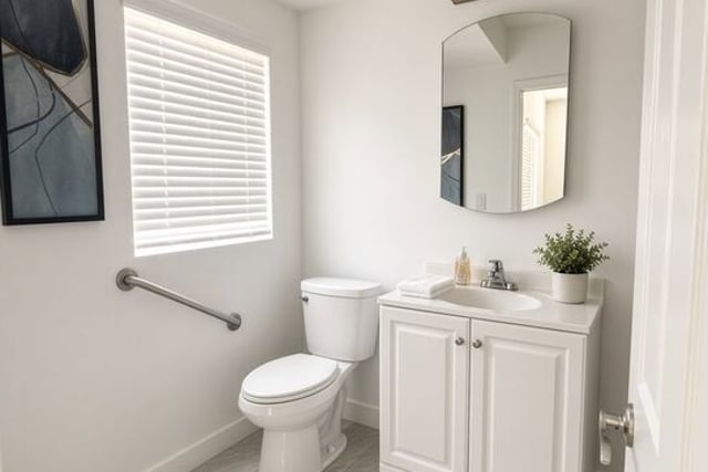 1101 W 110th Street, Los Angeles, CA 90044 — photo 11 of 25
