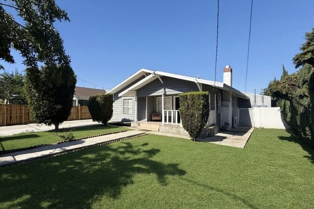 1101 W 110th Street, Los Angeles, CA 90044 — photo 2 of 25