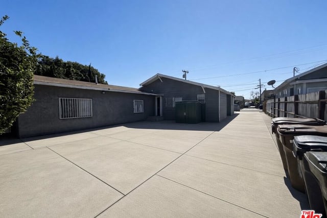 1101 W 110th Street, Los Angeles, CA 90044 — photo 23 of 25