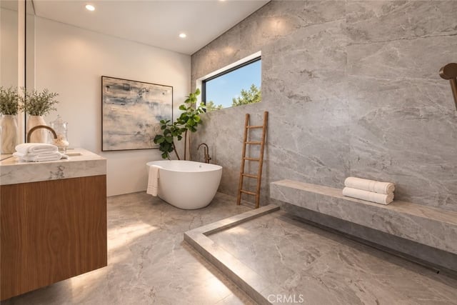 22816 Erwin, Woodland Hills, CA 91367 — photo 14 of 24
