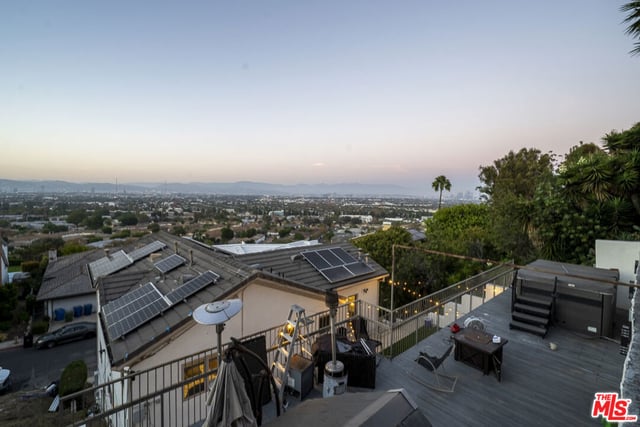 4212 Don Alanis Place, Los Angeles, CA 90008 — photo 2 of 9