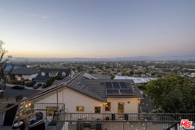 4212 Don Alanis Place, Los Angeles, CA 90008 — photo 4 of 9