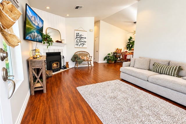 284 Heavenly Valley, Newbury Park, CA 91320 — photo 4 of 24