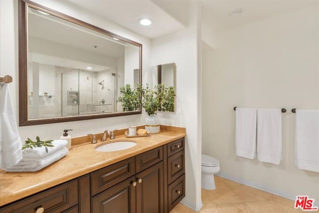11855 Goshen Avenue 104, Los Angeles, CA 90049 — photo 23 of 30
