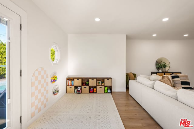 17109 Burton Street, Lake Balboa, CA 91406 — photo 4 of 15