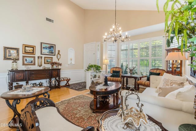 542 Timberwood Avenue, Thousand Oaks, CA 91360 — photo 7 of 23