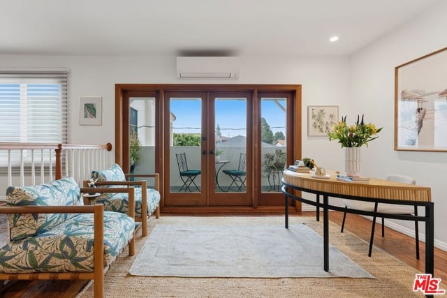 944 17th Street 6, Santa Monica, CA 90403 — photo 4 of 24