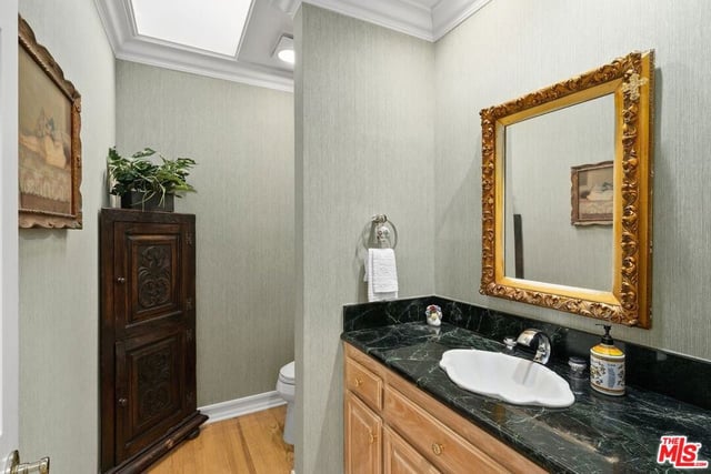 3324 Alana Drive, Sherman Oaks, CA 91403 — photo 11 of 58