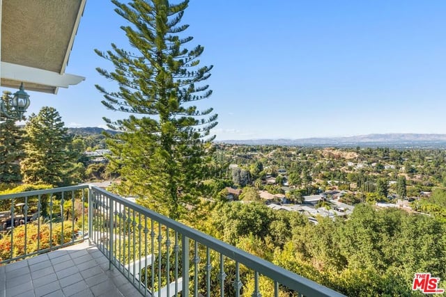 3324 Alana Drive, Sherman Oaks, CA 91403 — photo 33 of 58