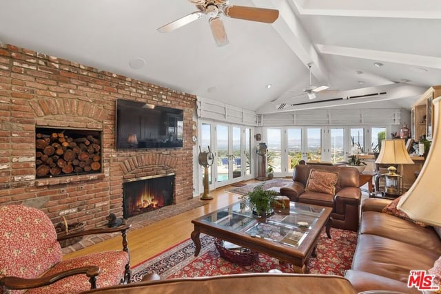 3324 Alana Drive, Sherman Oaks, CA 91403 — photo 8 of 58