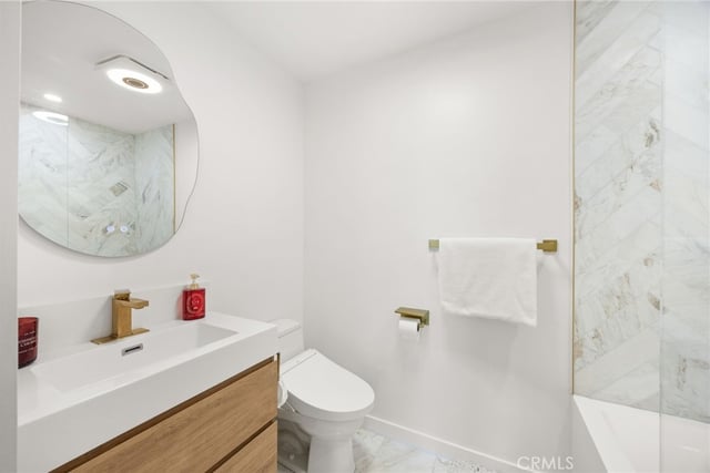 8103 N Marina Pacifica Drive N, Long Beach, CA 90803 — photo 20 of 34