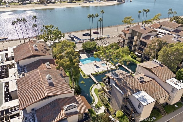 8103 N Marina Pacifica Drive N, Long Beach, CA 90803 — photo 32 of 34