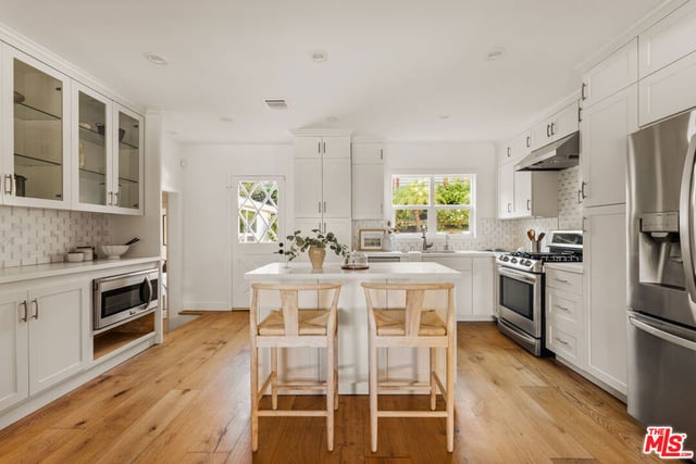 5887 W 77th Place, Los Angeles, CA 90045 — photo 9 of 20