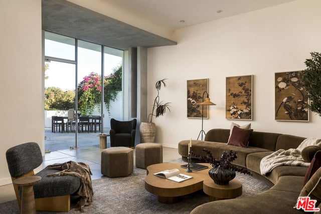 2442 Green View Place, Los Angeles, CA 90046 — photo 8 of 29