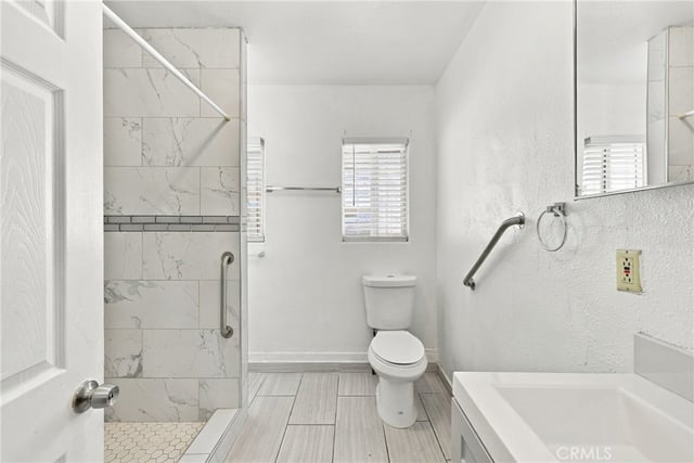 1659 W 39th, Los Angeles, CA 90062 — photo 9 of 37