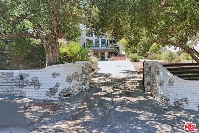 4631 Ensenada Drive, Los Angeles, CA 91364 — photo 23 of 24