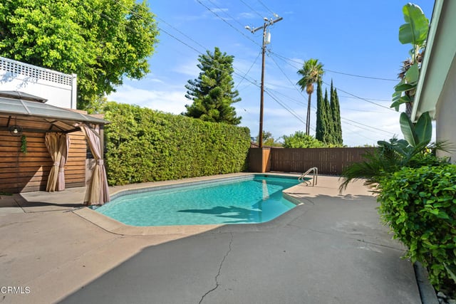 1070 Medford Road, Pasadena, CA 91107 — photo 12 of 44