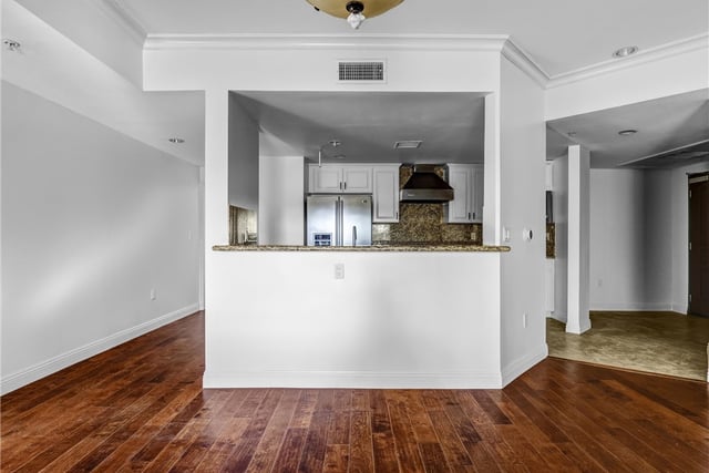 908 S Ardmore Avenue 201, Los Angeles, CA 90006 — photo 15 of 31