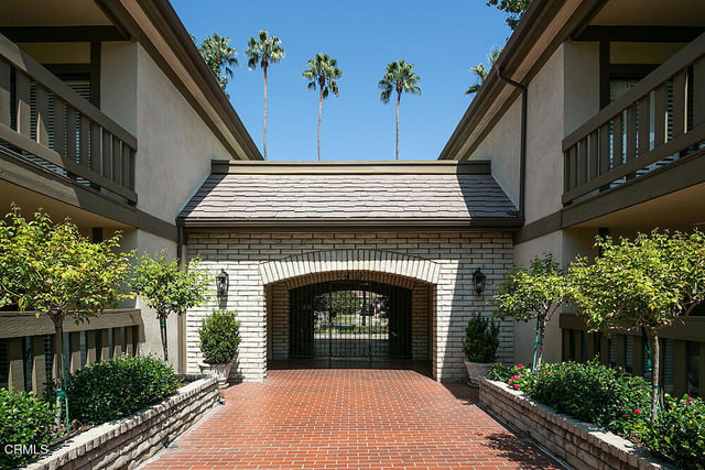 288 Palmetto Drive, Pasadena, CA 91105 — photo 2 of 25
