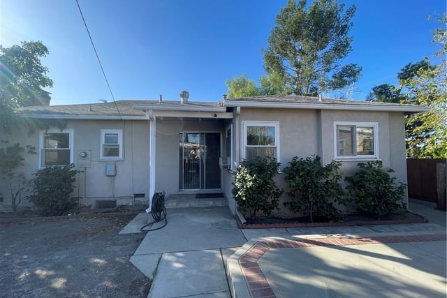 11751 Arminta, North Hollywood, CA 91605 — photo 7 of 9