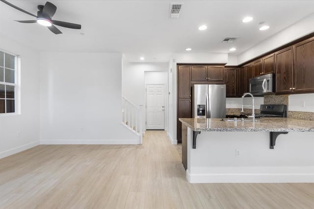 845 Fan Palm Lane, Brentwood, CA 94513 — photo 3 of 57