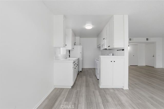 5400 Lindley Avenue 121, Encino, CA 91316 — photo 9 of 35