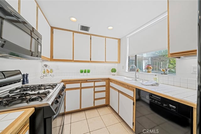 4277 Las Virgenes 1, Calabasas, CA 91302 — photo 10 of 28