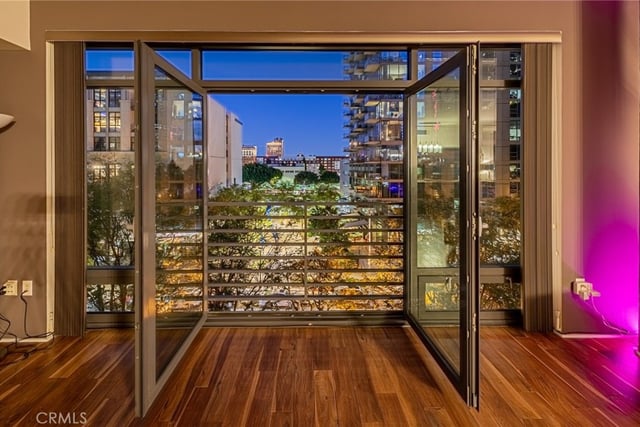 1111 S Grand Avenue 518, Los Angeles, CA 90015 — photo 28 of 47