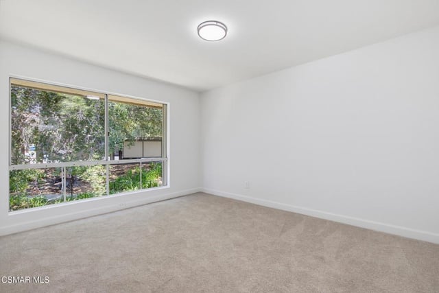 291 Sequoia Court 34, Thousand Oaks, CA 91360 — photo 16 of 33